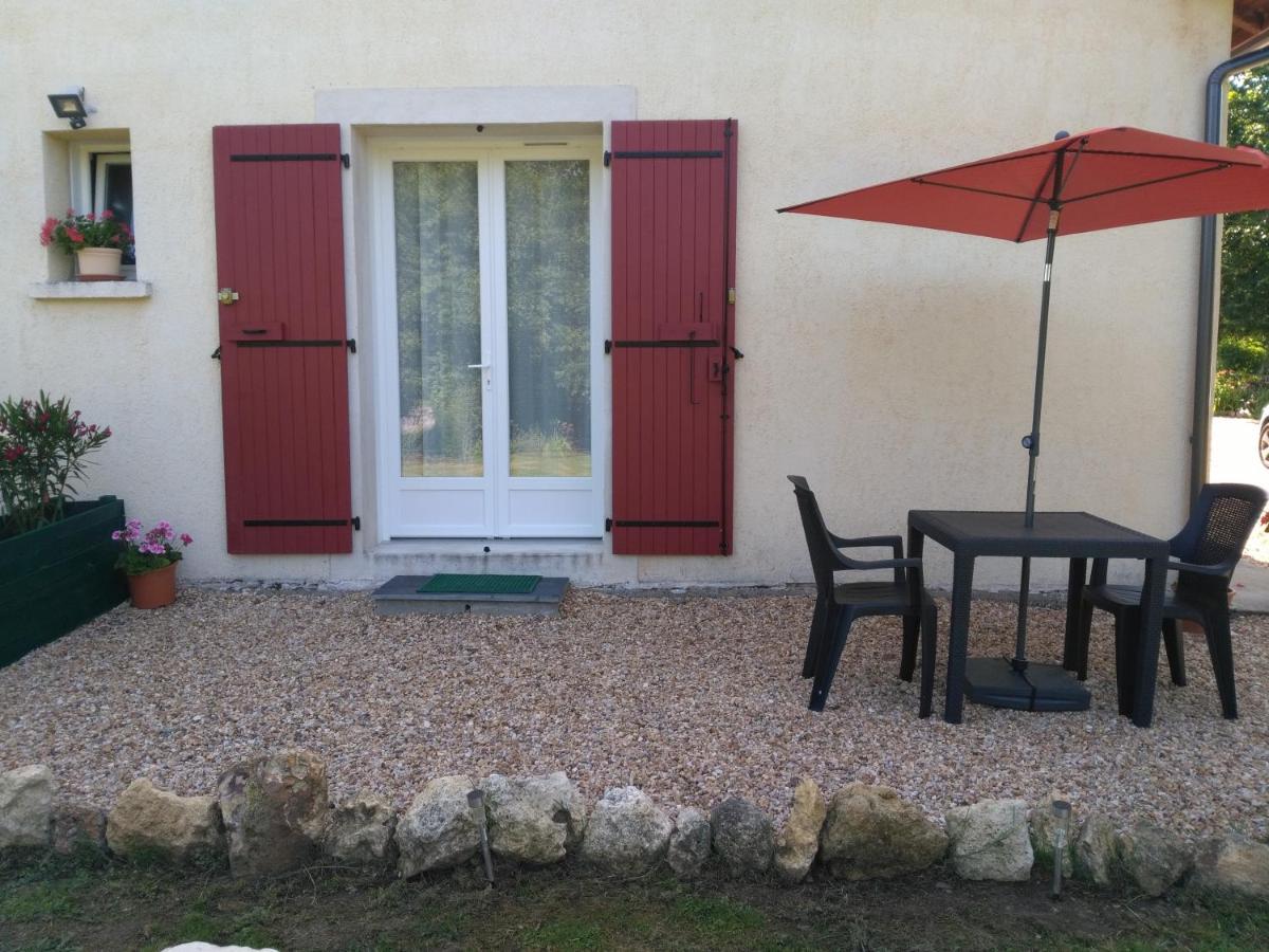 Les Chambres De Beauviel Saint-Jean-dʼEyraud 外观 照片